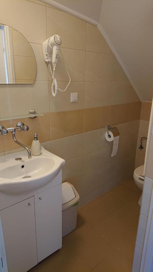 Letnia Willa Jacuzzi & Sauna Дарлово Экстерьер фото